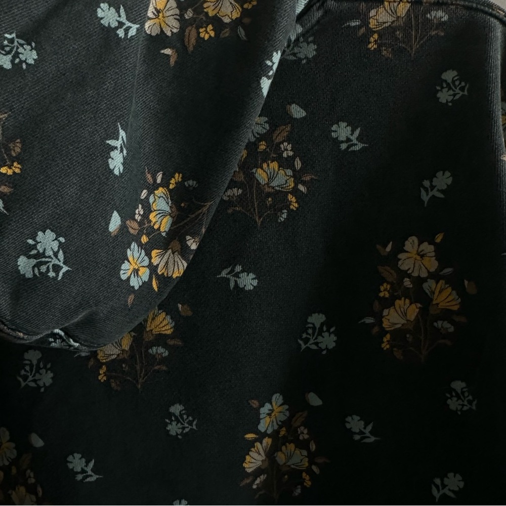 KITH SS 2022 GREEN FLORAL SWEATSHIRT IN PERFECT CONDITION! UNISEX
